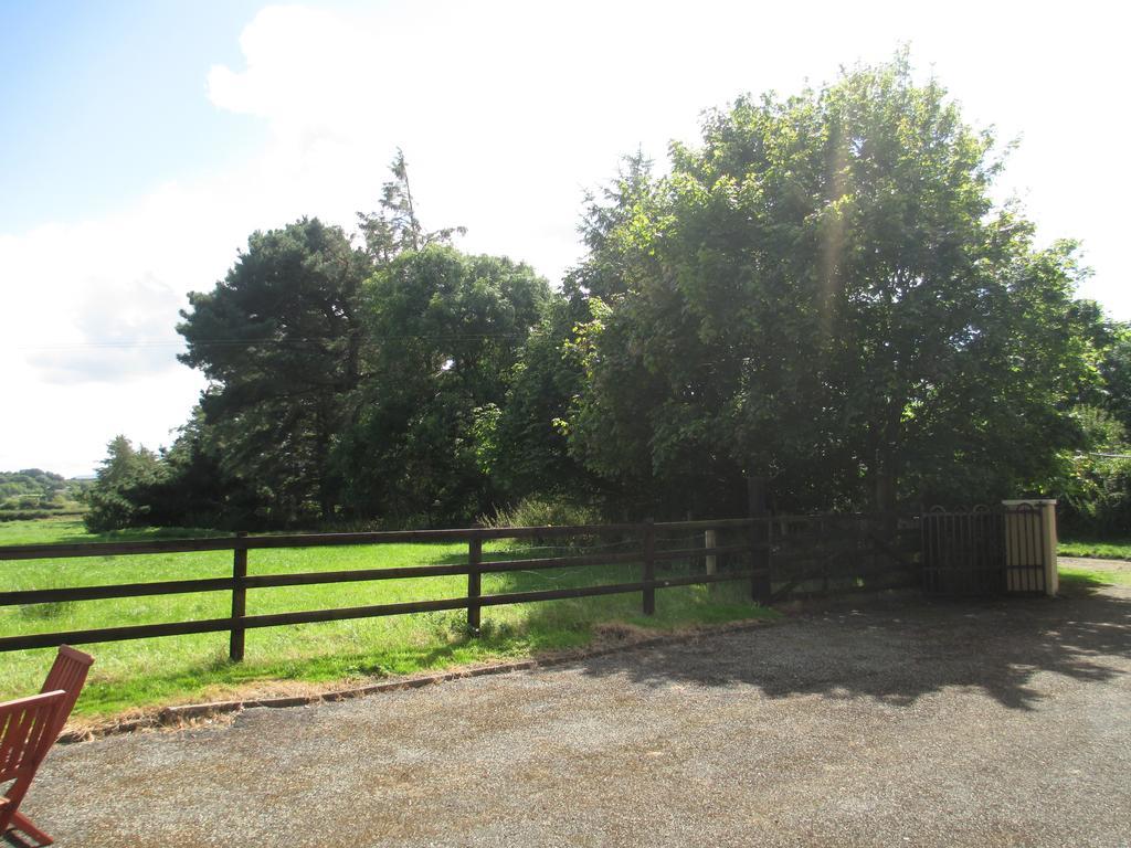 Tralia Farmhouse Self Catering Farranfore Exterior photo