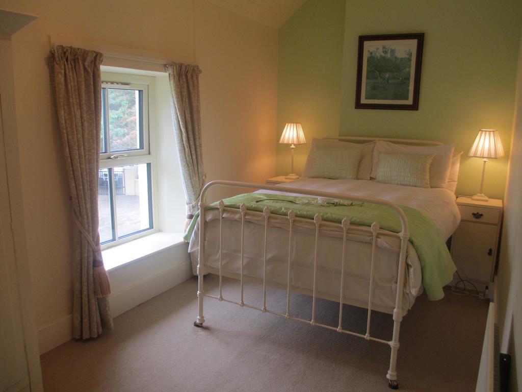 Tralia Farmhouse Self Catering Farranfore Room photo